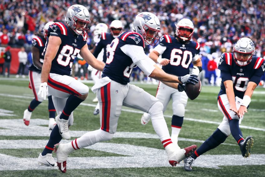 Belichick Records 300th Win as Patriots Edge Bills 29-26
