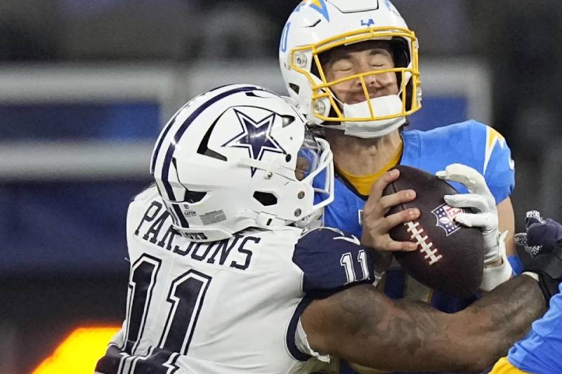 Cowboys l'emportent sur les Chargers 17-20, Justin Herbert incapable de conclure