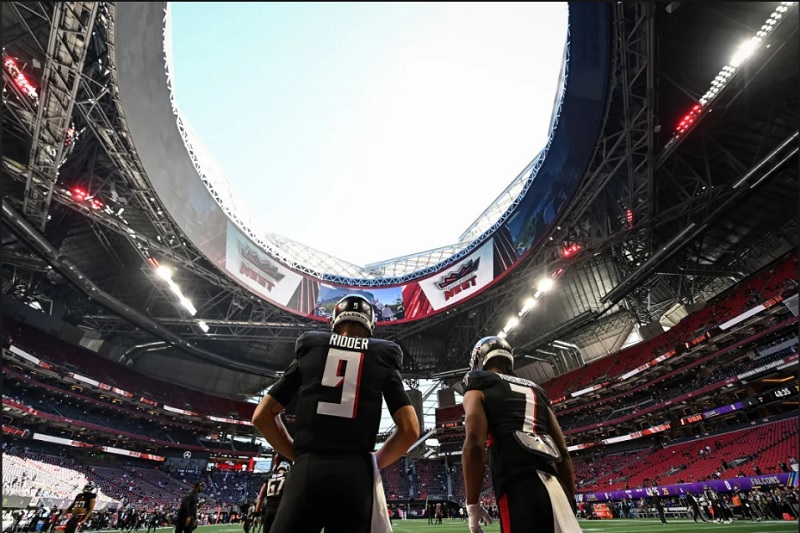 Desmond Ridder aide les Falcons à vaincre les Texans 21-19