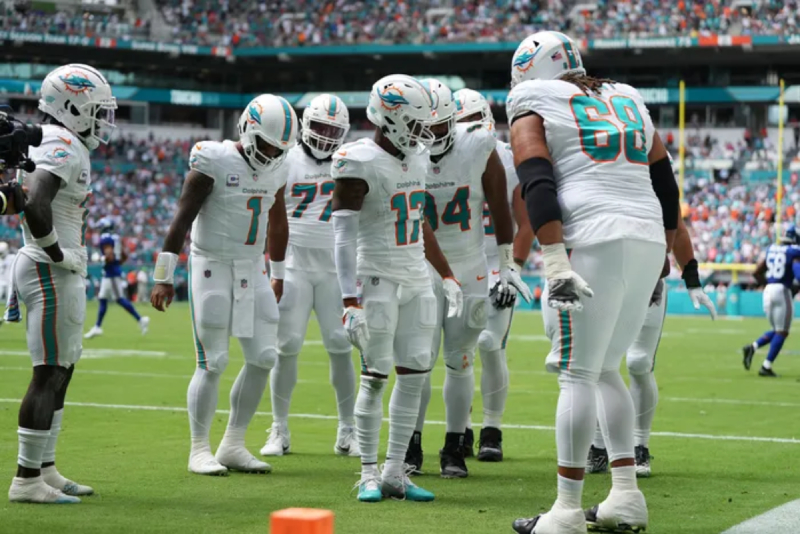 Giants battus par les Dolphins 31-16, Tyreek Hill et Devon Achane brillent