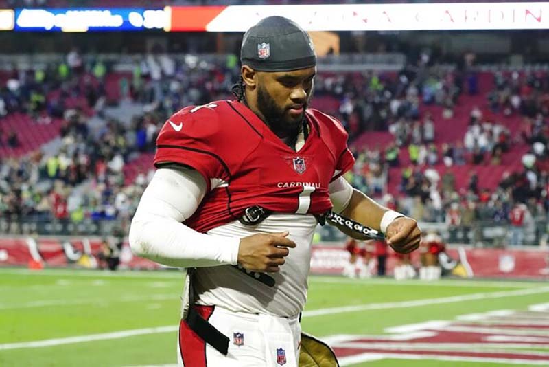 Kyler Murray Remains on the Bench During Breakfast