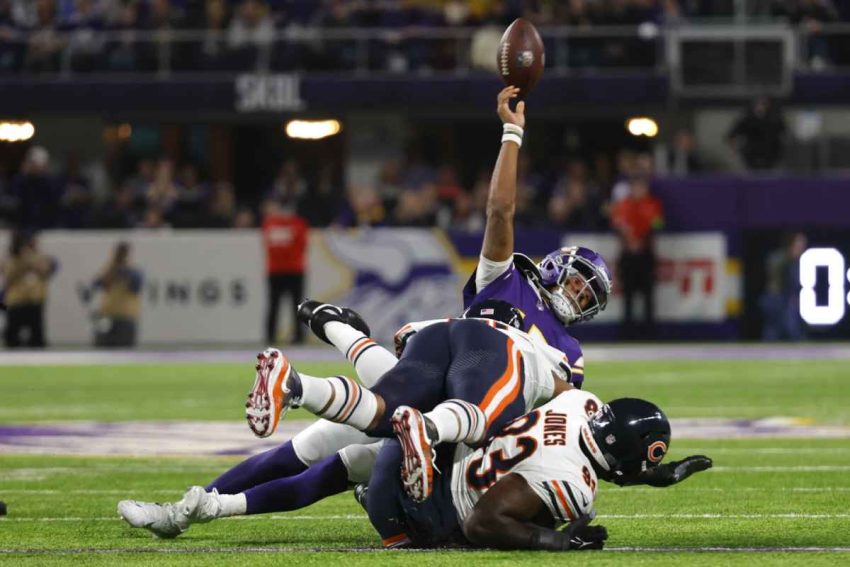 Les Vikings de Minnesota surclassent les Bears de Chicago 10-12, mettant fin au calvaire des quarterbacks Joshua Dobbs et Justin Fields.