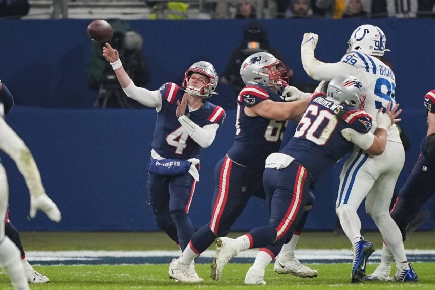 Résultat du Match Patriots-Colts: Comparaison des Performances de Mac Jones et Bailey Zappe.