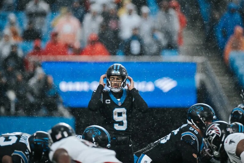 Carolina Panthers Remportent Victoire 9-7 Contre Atlanta Falcons sous la Pluie