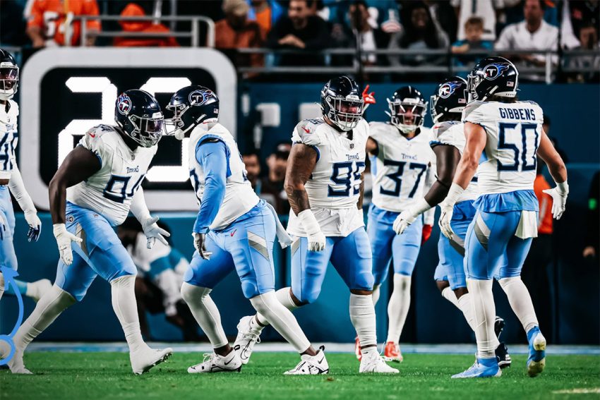 DeAndre Hopkins Leads Dolphins to Narrow 28-27 Win Over Titans