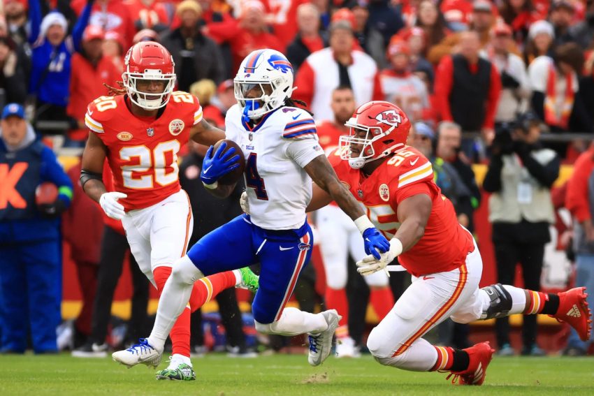 James Cook conduit les Chiefs Ã une victoire de 17-20 contre les Bills