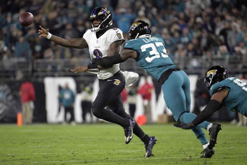 's Ravens Defeat JaguarsJackson's Ravens Win Over Jaguars 23-7