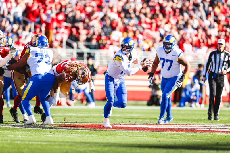 Carson Wentz mène les 49ers à la victoire contre les Rams (20-21)