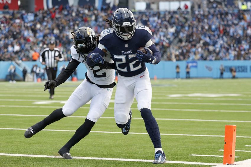Jacksonville Jaguars Lose to Tennessee Titans 20-28, Miss Out on Playoffs.