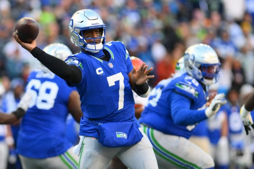 The Seattle Seahawks Will Wear Their "Throwback" in Week 6