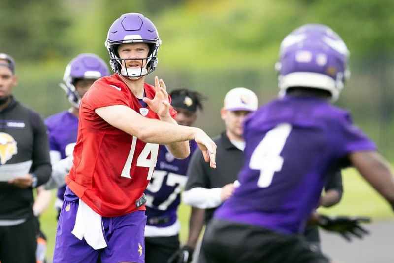 Breakfast News: The Vikings Express Confidence in Sam Darnold