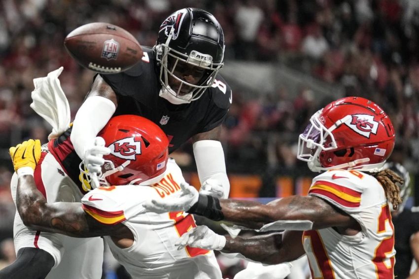 Kirk Cousins and Atlanta Falcons Quickly Subdued in 17-22 Loss to Chiefs