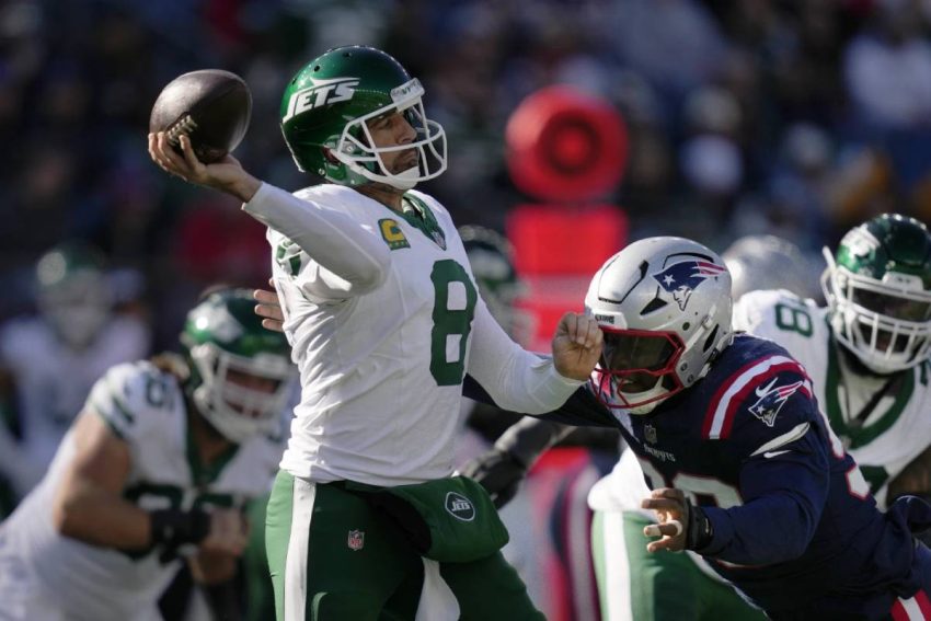 "Davon Godchaux of the Patriots Claims 'Aaron Rodgers is Not the Same'"