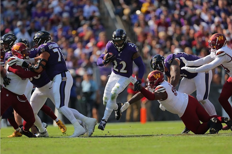 "Ravens Defeat Commanders 30-23: Derrick Henry Simplifies the Game"