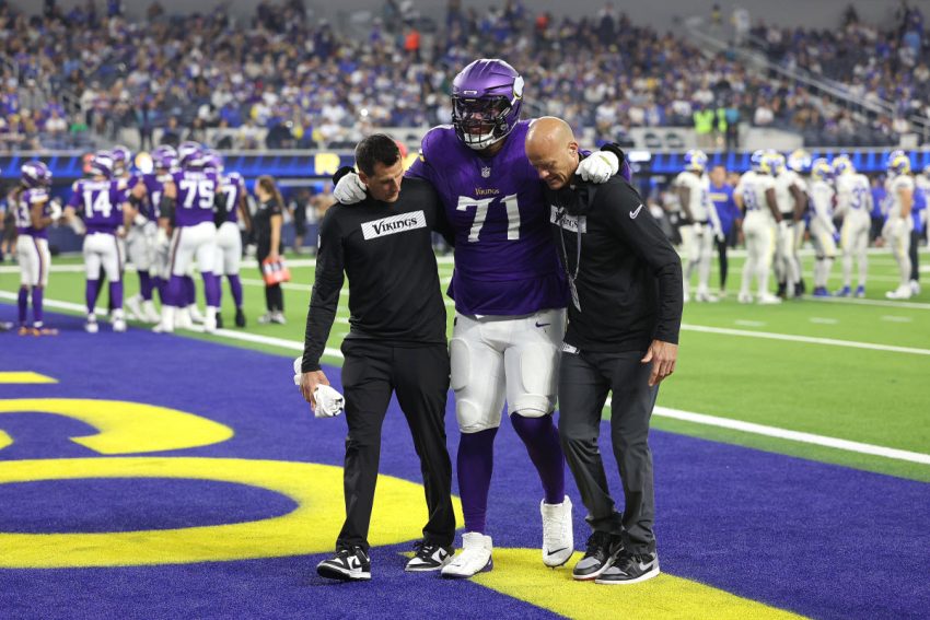 Vikings: Christian Darrisaw Undergoes Season-Ending Surgery