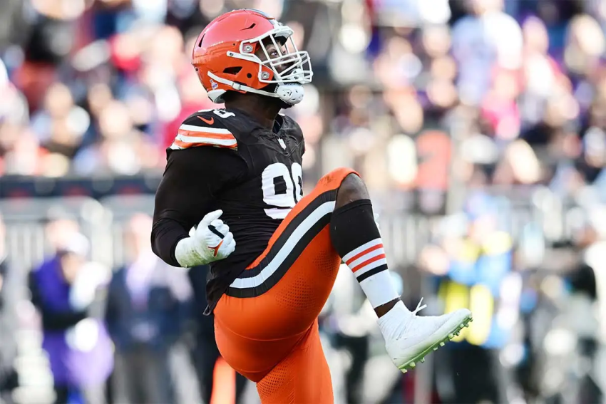 Za'Darius Smith from the Browns Transferred to the Lions