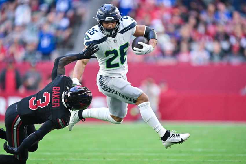 Cardinals Suffer Defeat Against Seahawks with a Score of 18-30