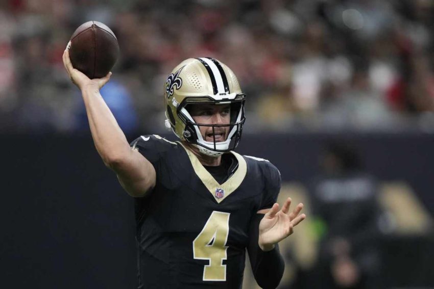 Derek Carr's Season Ends with the Saints