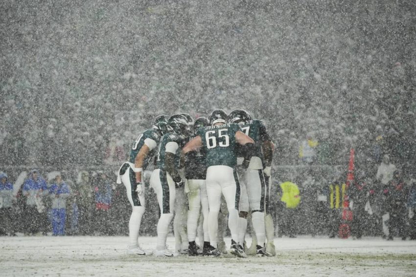A.J. Brown of the Eagles Describes Snow Experience as "Not Fun at All"