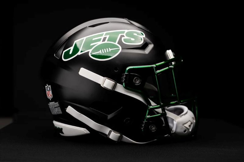 Game Day: The Jets Have a General Manager, The Lions a Defensive Coordinator