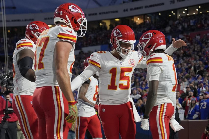 "Kansas City Chiefs' Pursuit of Third Consecutive Win in 2025 Playoffs"