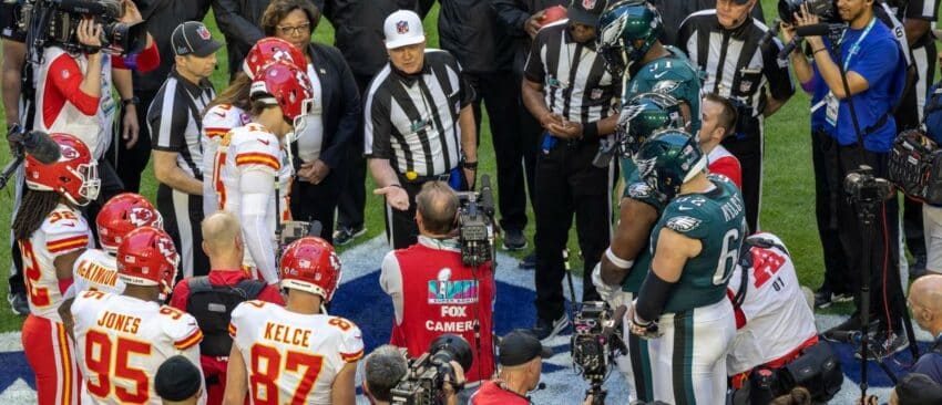 Paris sur les événements insolites du Super Bowl LIX NFL : Pile ou face, hymne national, spectacle de la mi-temps, douche de Gatorade - Cotes