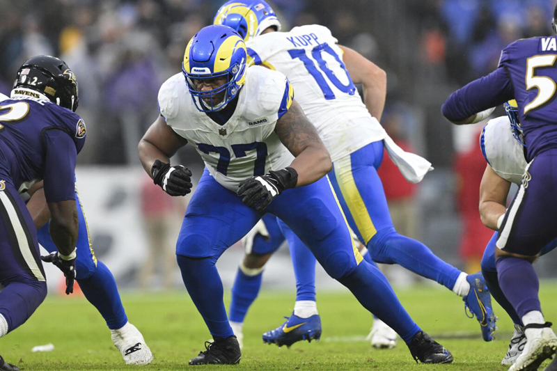 Alaric Jackson Re-Signs with the Rams for Three Years