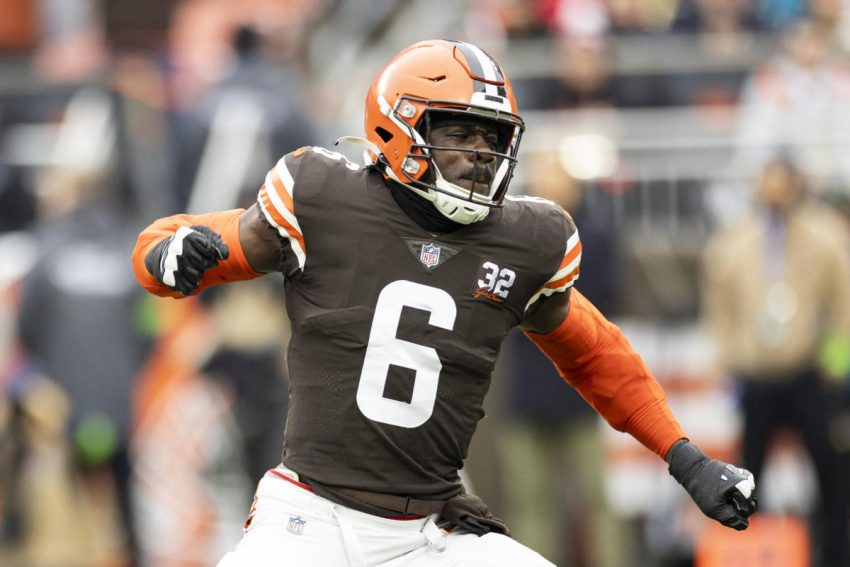 "Interseason: Cleveland Browns Aim to Stay Positive"