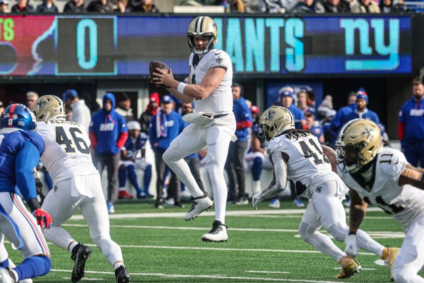 Saints: Derek Carr Set to Stay