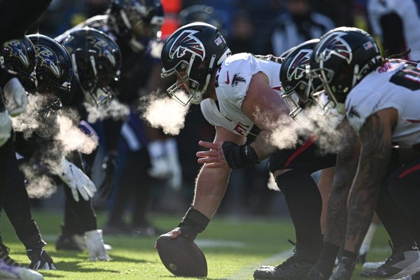 "Free Agency: Opening the Way in Offensive Line"